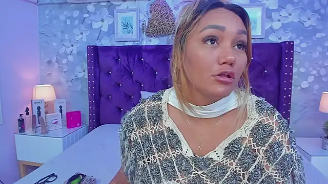 Snapshot of dalila_salazar chatting on April 18, 3:10 am dalila salazar online show from April 18, 3:10 am