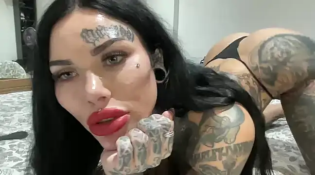 claudiacvc95 online show from December 4, 12:03 pm
