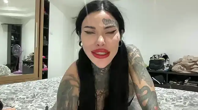 claudiacvc95 online show from December 6, 11:11 am