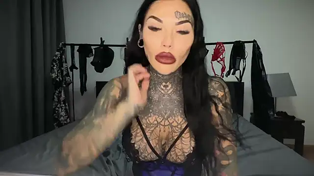 claudiacvc95 online show from October 16, 8:59 am