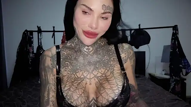 Snapshot of claudiacvc95 chatting on March 21, 8:19 am claudiacvc95 online show from March 21, 8:19 am