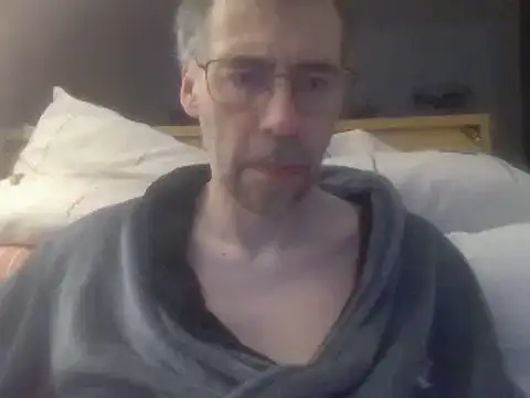 ptitcanard60600 online show from February 16, 5:37 pm