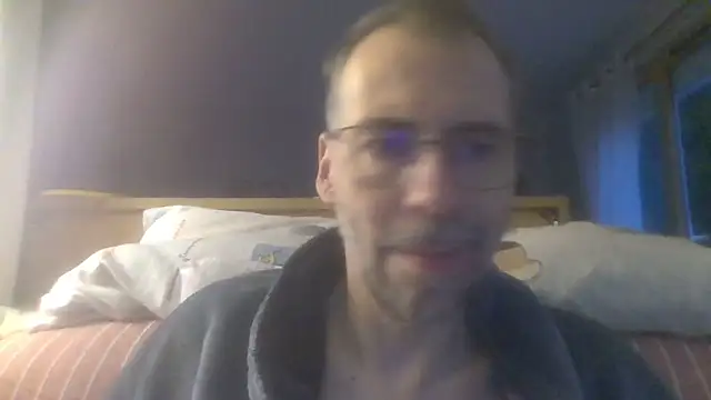 ptitcanard60600 online show from October 4, 5:33 pm