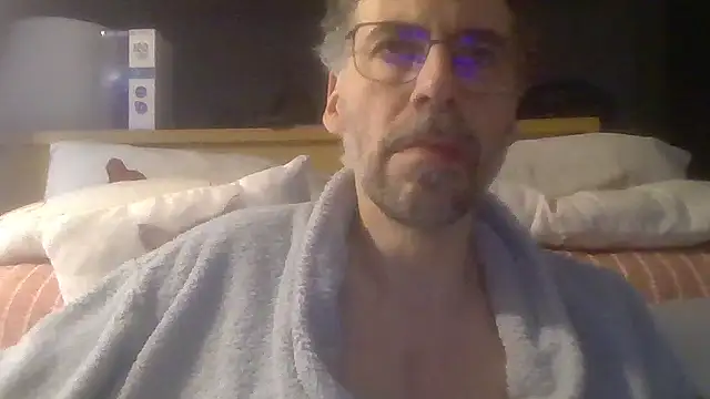 ptitcanard60600 online show from November 30, 10:47 pm