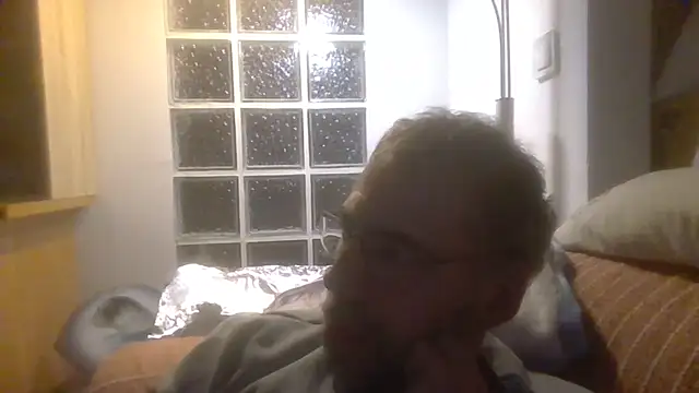 ptitcanard60600 online show from December 1, 10:37 pm