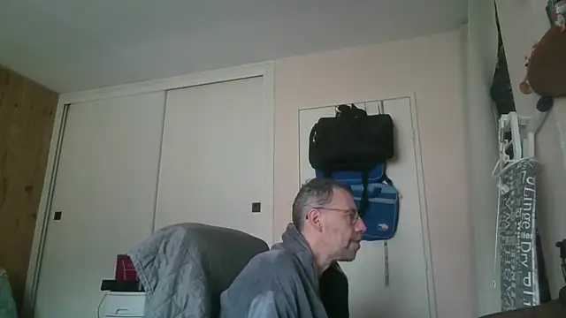 ptitcanard60600 online show from May 13, 7:28 am