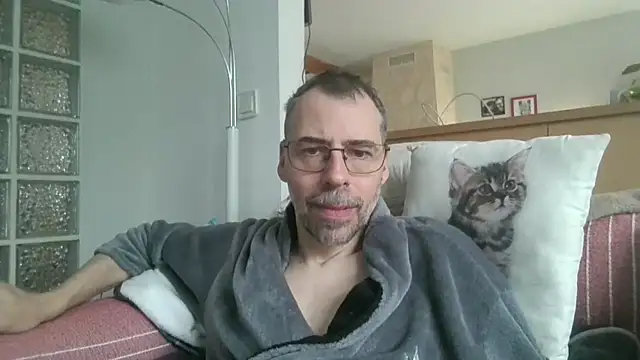ptitcanard60600 online show from May 14, 11:39 am