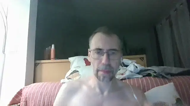 ptitcanard60600 online show from August 6, 9:49 pm