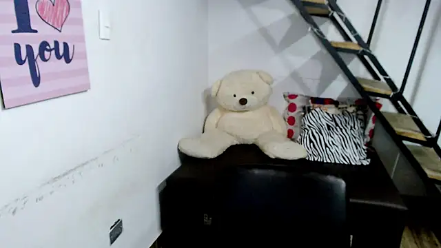 samantha baby  online show from December 22, 11:52 pm