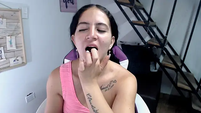 Snapshot of samantha_baby_ chatting on October 7, 6:16 pm samantha baby  online show from October 7, 6:16 pm