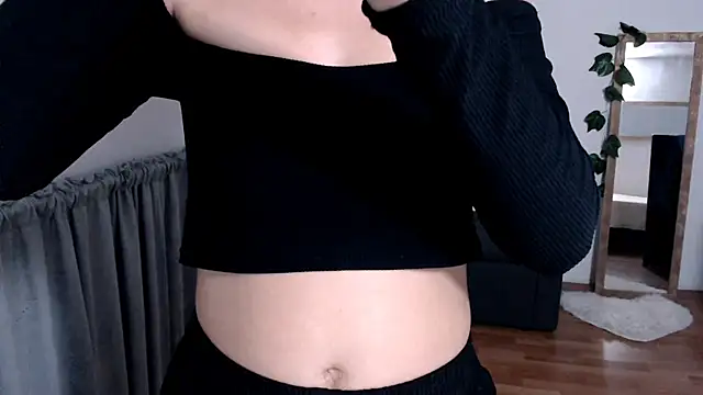 Snapshot of samantha_baby_ chatting on October 31, 6:47 am samantha baby  online show from October 31, 6:47 am