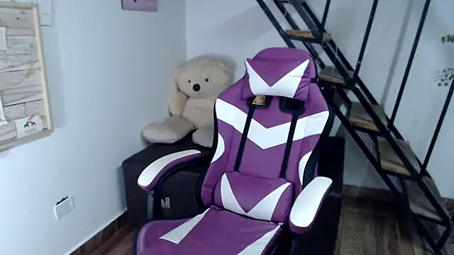 Snapshot of samantha_baby_ chatting on October 31, 7:04 pm samantha baby  online show from October 31, 7:04 pm