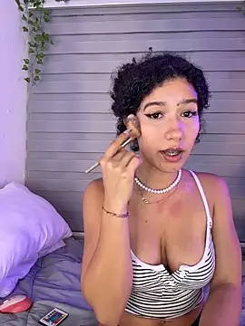 Snapshot of Lovely_Janeth chatting on April 4, 5:38 am Lovely Janeth online show from April 4, 5:38 am
