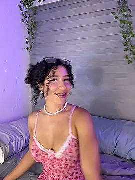 Snapshot of Lovely_Janeth chatting on April 22, 2:03 am Lovely Janeth online show from April 22, 2:03 am