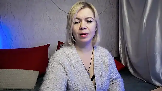 LILU MS online show from December 15, 8:07 am