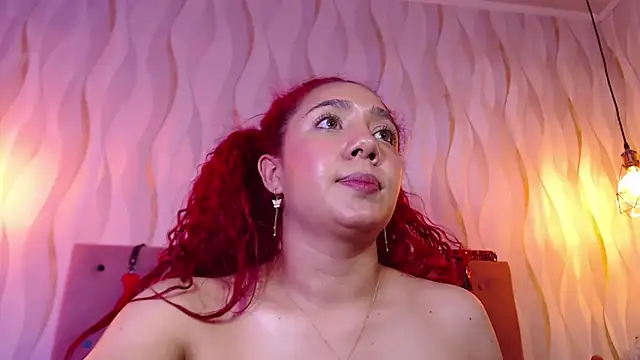 IsabelaLatina online show from February 28, 4:52 pm