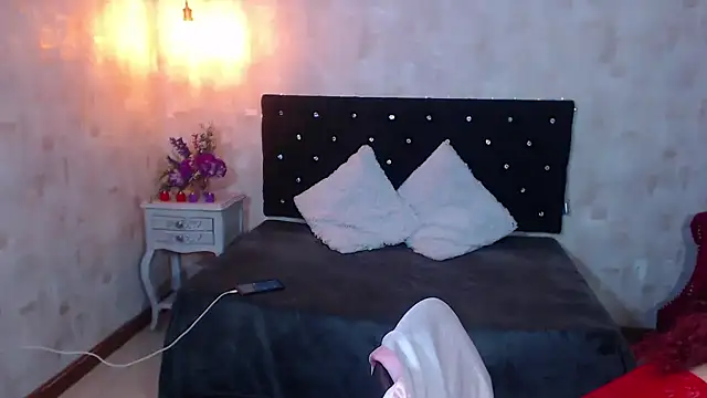 IsabelaLatina online show from June 10, 7:07 am