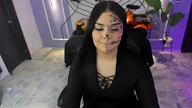 martinasaez online show from October 20, 9:26 pm