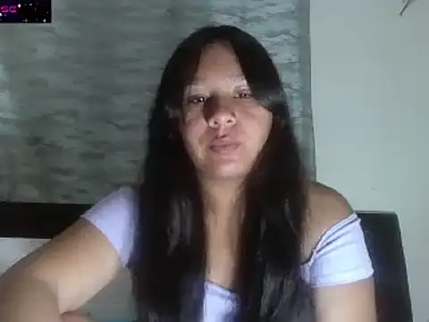 Snapshot of Charis_21 chatting on December 11, 11:54 pm Charis 21 online show from December 11, 11:54 pm