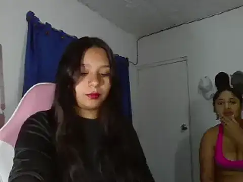Snapshot of Charis_21 chatting on February 5, 2:19 am Charis 21 online show from February 5, 2:19 am