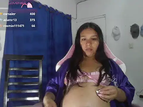 Snapshot of Charis_21 chatting on February 6, 8:13 pm Charis 21 online show from February 6, 8:13 pm