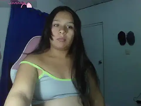 Snapshot of Charis_21 chatting on February 9, 2:28 am Charis 21 online show from February 9, 2:28 am