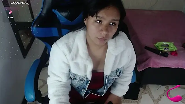 Snapshot of Charis_21 chatting on September 13, 3:28 am Charis 21 online show from September 13, 3:28 am