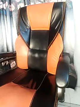 Jenifar- online show from April 21, 4:01 pm