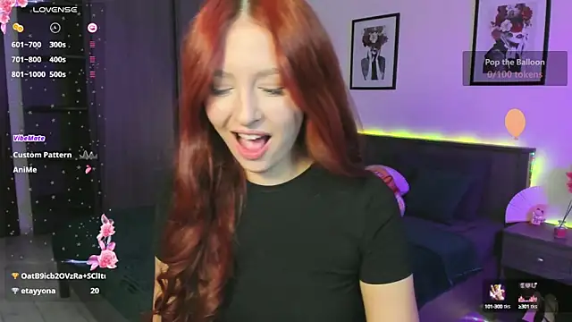 Snapshot of EleanorePeach chatting on October 6, 6:22 am EleanorePeach online show from October 6, 6:22 am