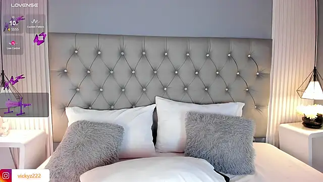 Victoriaxx  online show from October 6, 11:24 pm