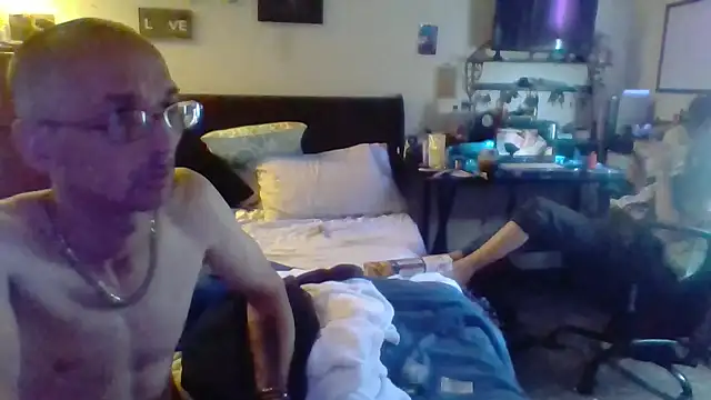 ThickStickly1 online show from June 12, 1:54 pm