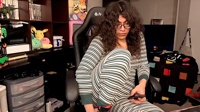 ShinyCherub online show from November 7, 1:16 am