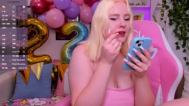 art lovee online show from October 7, 1:25 am