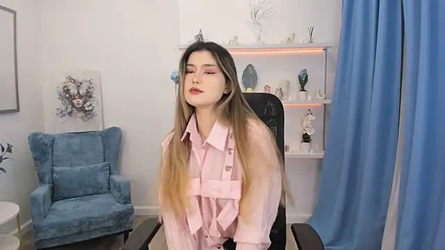 AnneTLi online show from October 15, 3:17 am