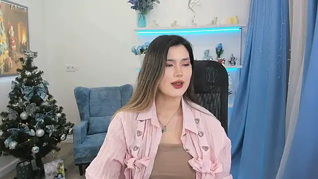 AnneTLi online show from December 14, 8:02 pm