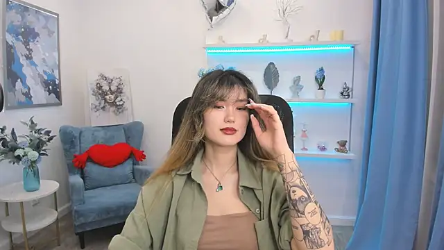 AnneTLi online show from June 9, 3:18 am