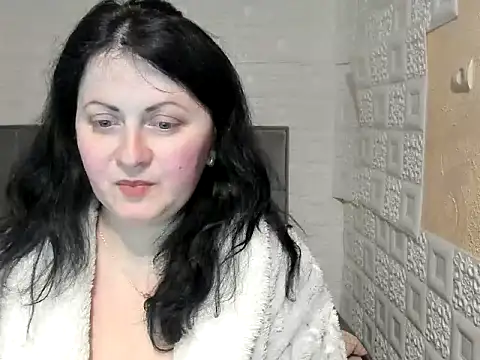 Lillian2 online show from March 19, 7:06 pm