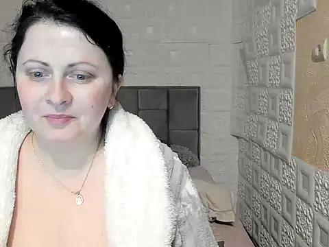 Lillian2 online show from March 22, 4:37 pm