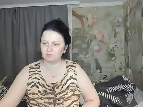 Snapshot of Lillian2 chatting on November 13, 10:58 am Lillian2 online show from November 13, 10:58 am