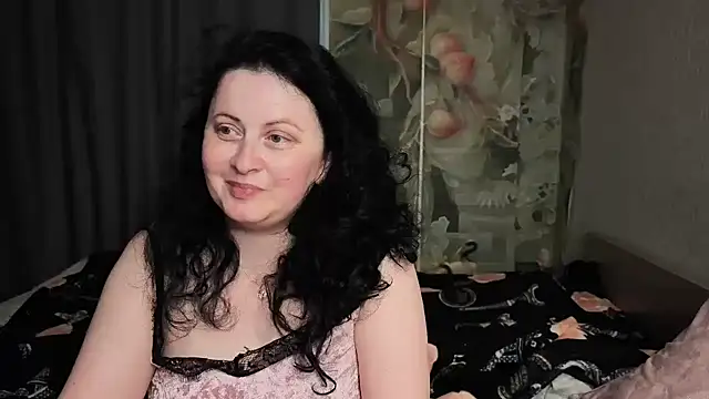 Lillian2 online show from June 16, 7:22 am