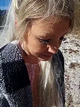 Sexy Sparkling  online show from March 3, 11:11 am