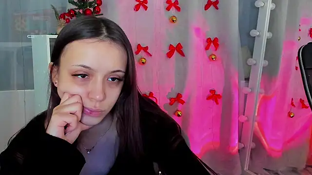 Snapshot of MipsyMipson chatting on December 4, 10:13 am MipsyMipson online show from December 4, 10:13 am