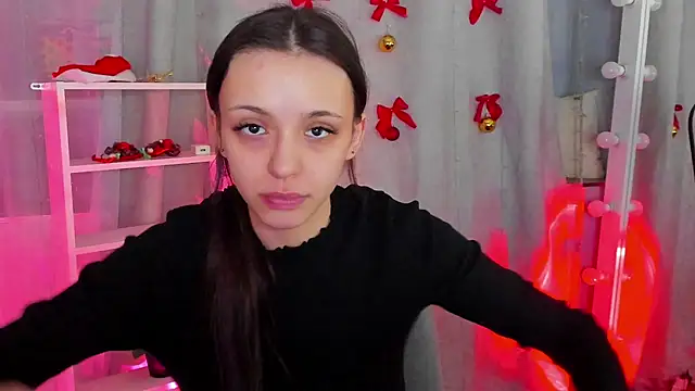 Snapshot of MipsyMipson chatting on December 23, 10:32 am MipsyMipson online show from December 23, 10:32 am