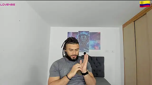 Louis marley   online show from December 19, 12:02 am