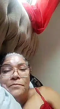 Delicy1 online show from January 4, 1:42 pm