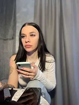 Snapshot of Queen_of_pain chatting on April 12, 6:07 am Queen of pain online show from April 12, 6:07 am