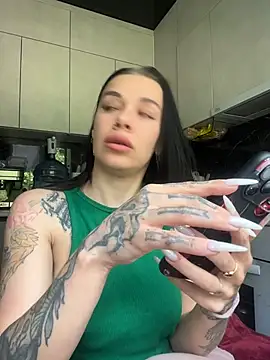 Snapshot of Queen_of_pain chatting on June 3, 7:00 am Queen of pain online show from June 3, 7:00 am