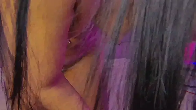 Snapshot of Cosmic_Sia chatting on February 4, 5:53 am Cosmic Sia online show from February 4, 5:53 am