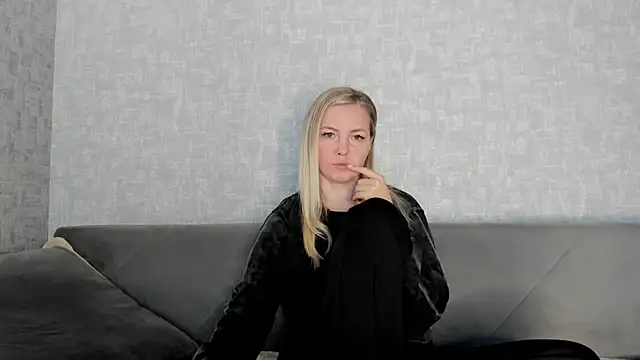 Snapshot of iam_Venus chatting on February 16, 7:37 am iam Venus online show from February 16, 7:37 am