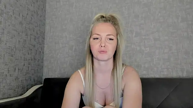 Snapshot of iam_Venus chatting on February 20, 3:45 pm iam Venus online show from February 20, 3:45 pm